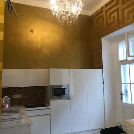 Sas Street Luxory
